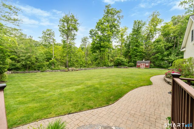 117 Chippenwood Lane, Bristol, CT 06010