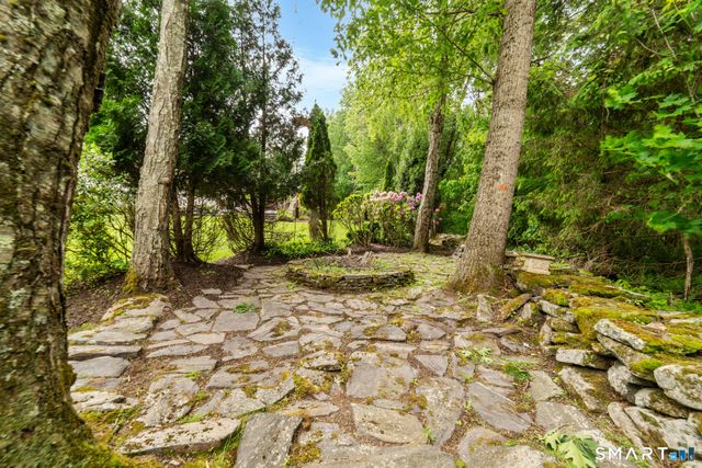 117 Chippenwood Lane, Bristol, CT 06010