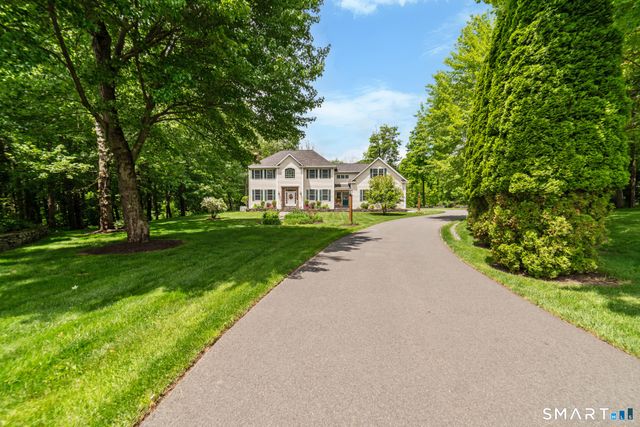 117 Chippenwood Lane, Bristol, CT 06010