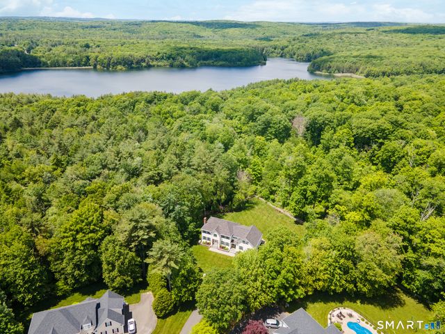 117 Chippenwood Lane, Bristol, CT 06010