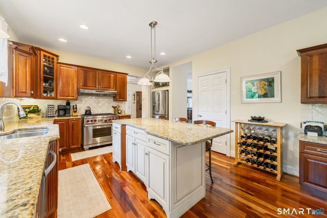 117 Chippenwood Lane, Bristol, CT 06010