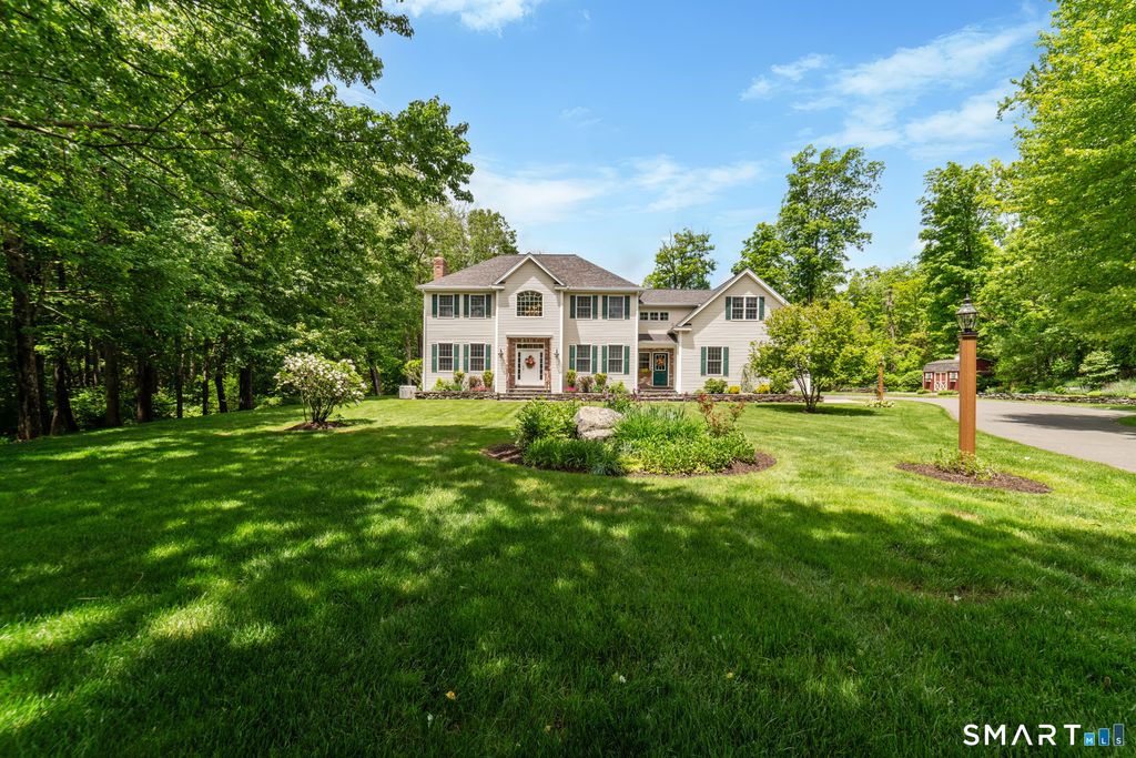 117 Chippenwood Lane, Bristol, CT 06010