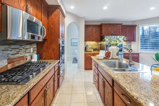 1834 Sanger Peak Way, Antioch, CA 94531