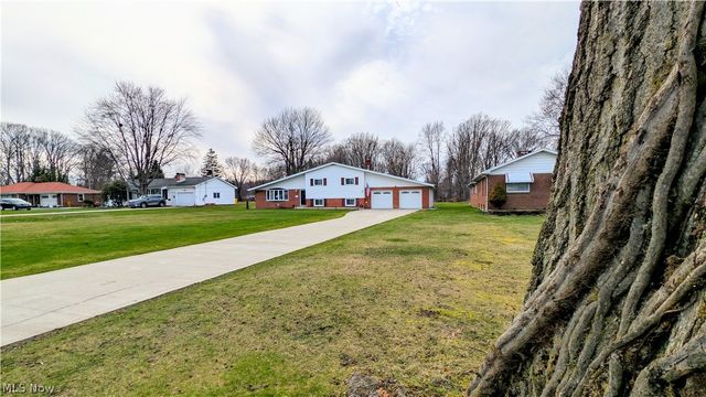 831 Mill Street, Conneaut, OH 44030