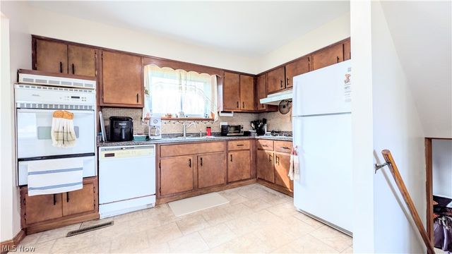 831 Mill Street, Conneaut, OH 44030