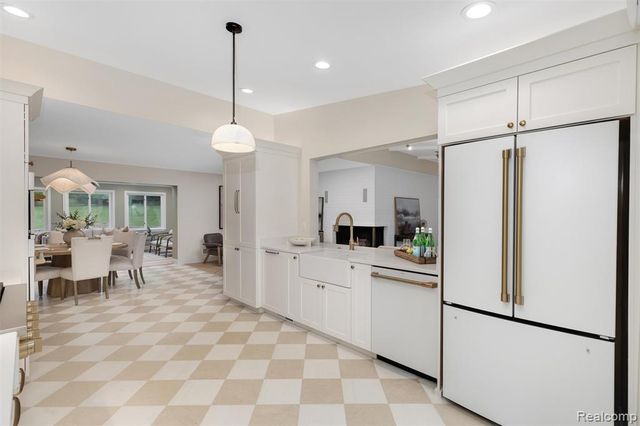 30360 Kincardine Road, Franklin, MI 48025