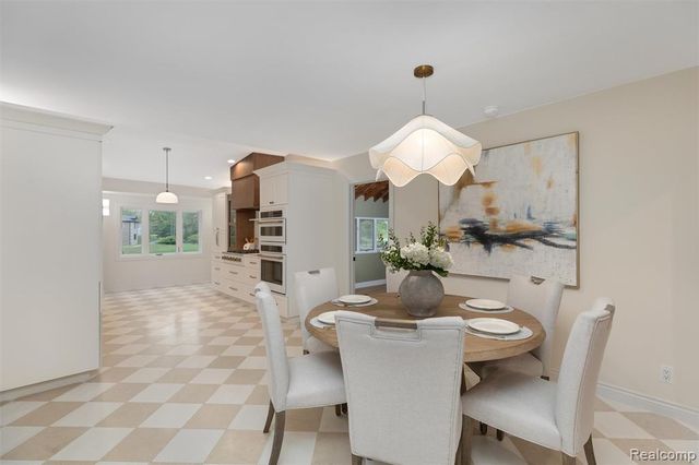 30360 Kincardine Road, Franklin, MI 48025