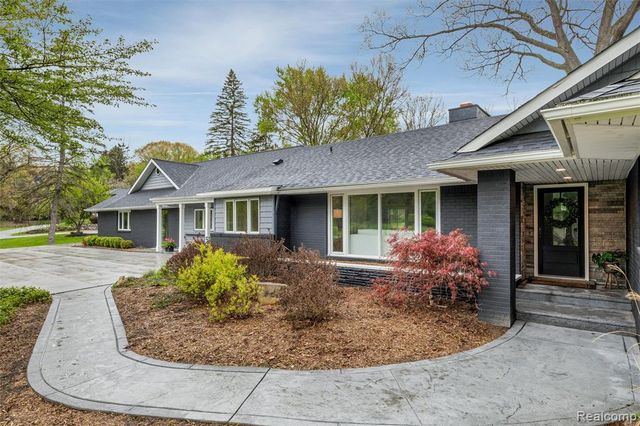 30360 Kincardine Road, Franklin, MI 48025