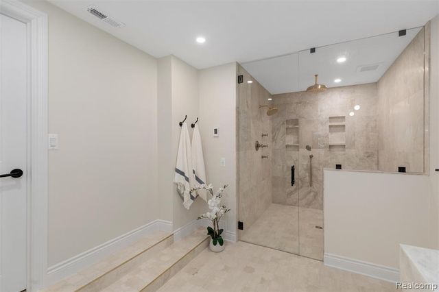 30360 Kincardine Road, Franklin, MI 48025