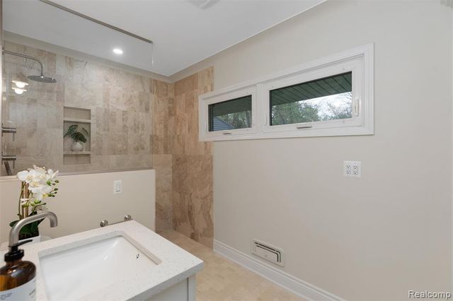 30360 Kincardine Road, Franklin, MI 48025