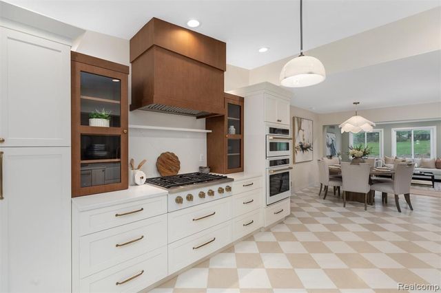 30360 Kincardine Road, Franklin, MI 48025