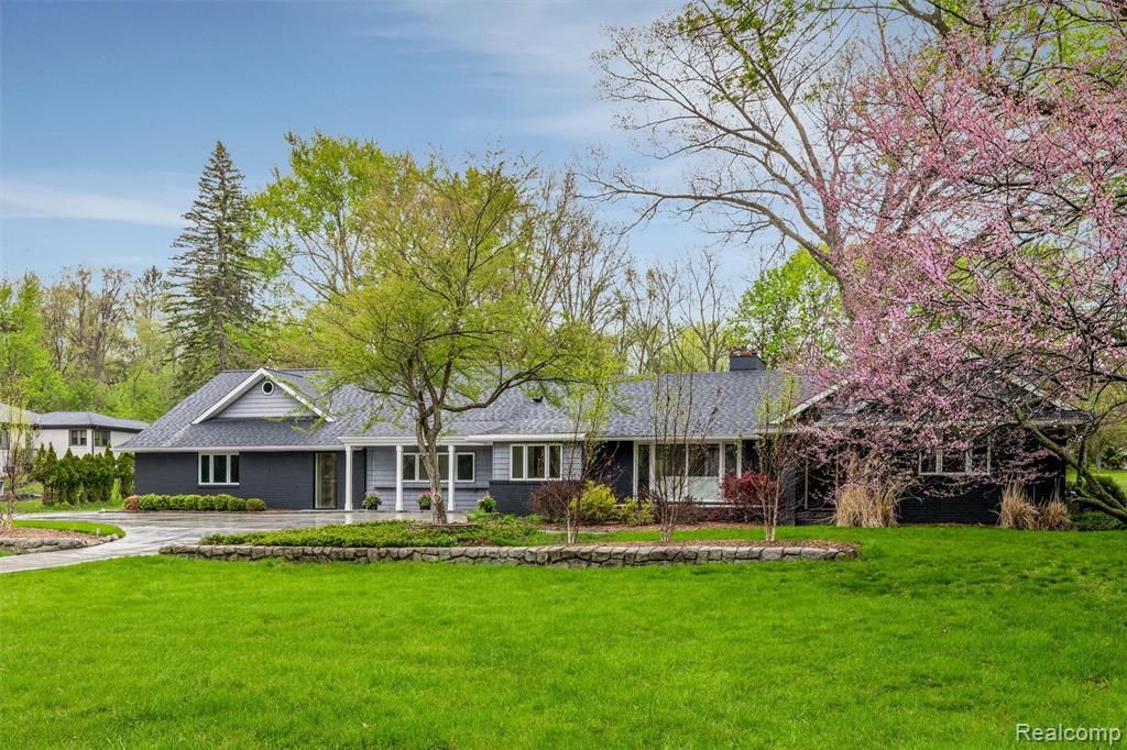 30360 Kincardine Road, Franklin, MI 48025