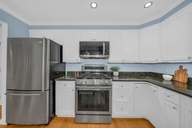 59 Bannan Dr, North Andover, MA 01845