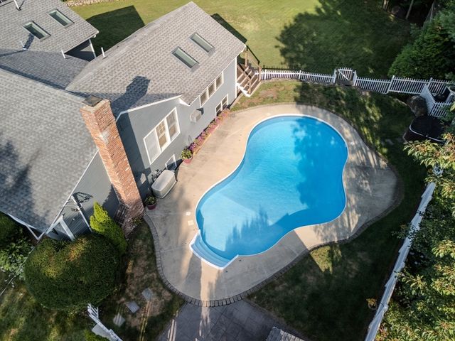 59 Bannan Dr, North Andover, MA 01845