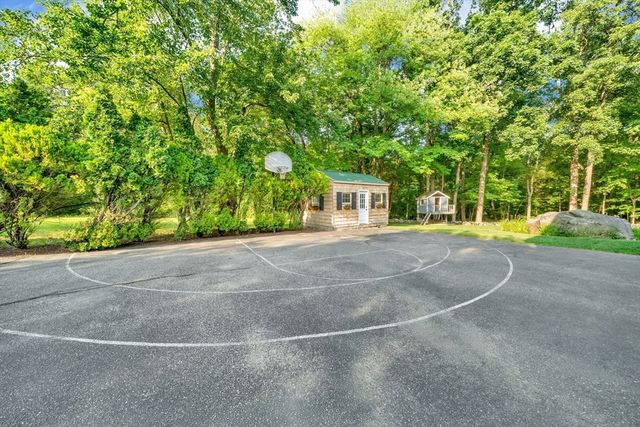 59 Bannan Dr, North Andover, MA 01845