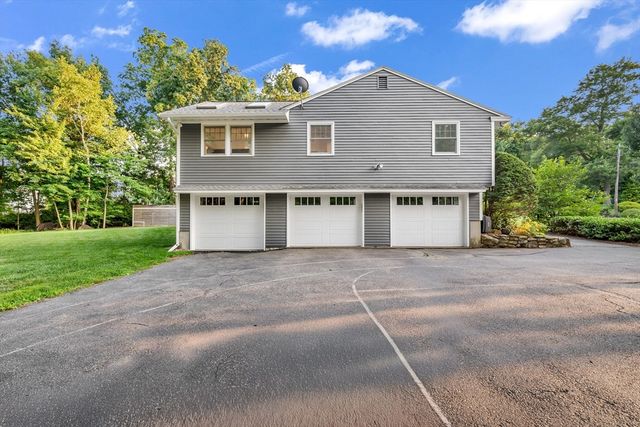 59 Bannan Dr, North Andover, MA 01845