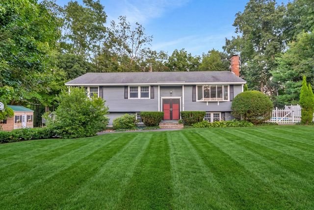59 Bannan Dr, North Andover, MA 01845