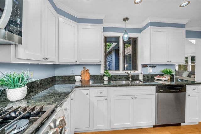 59 Bannan Dr, North Andover, MA 01845