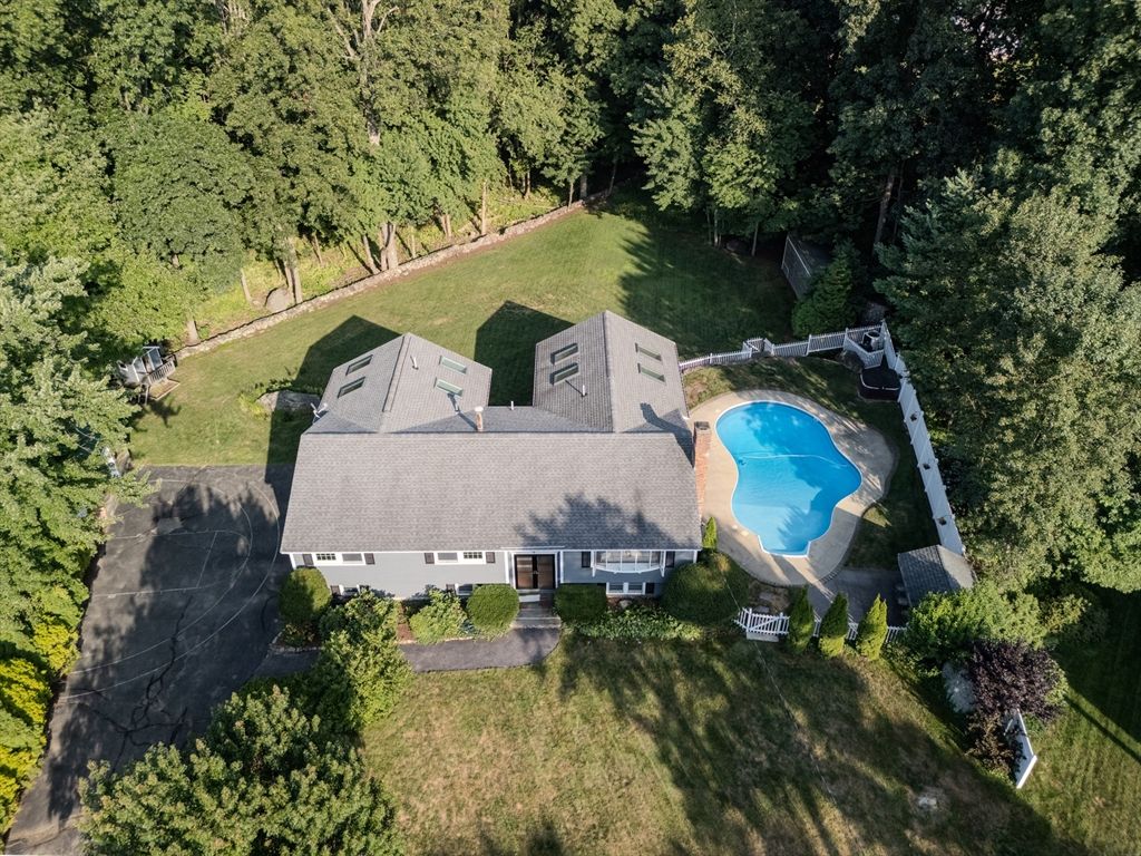 59 Bannan Dr, North Andover, MA 01845