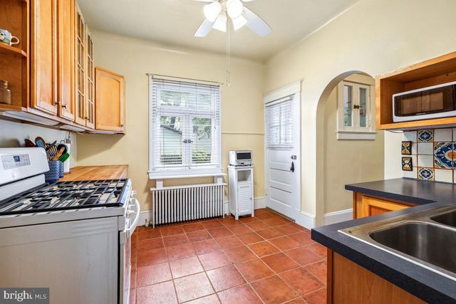 6 PHILADELPHIA AVE, Takoma Park, MD 20912