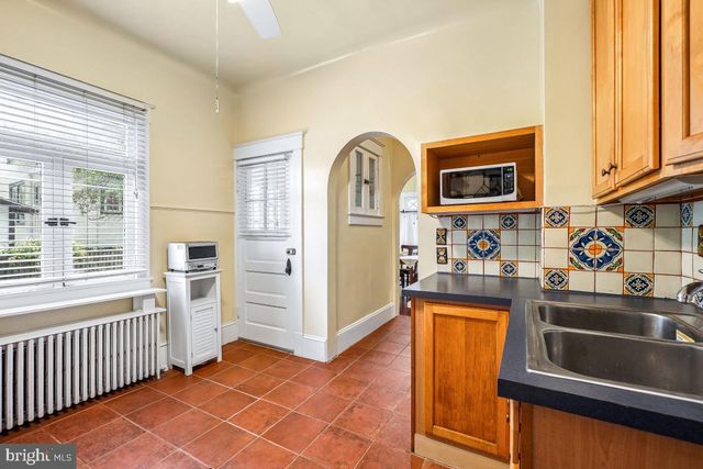 6 PHILADELPHIA AVE, Takoma Park, MD 20912
