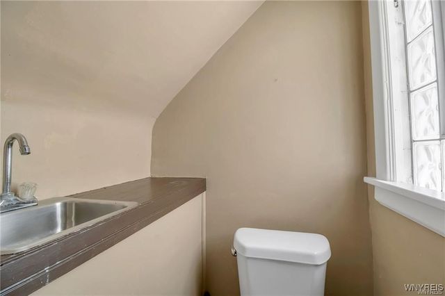 31 Hughes Avenue, Buffalo, NY 14208