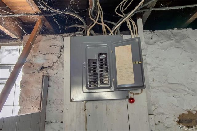 31 Hughes Avenue, Buffalo, NY 14208