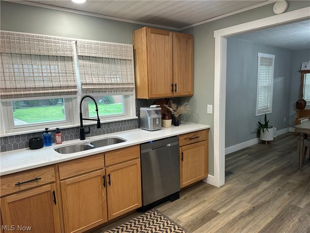 1318 10th Street, Vienna, WV 26105
