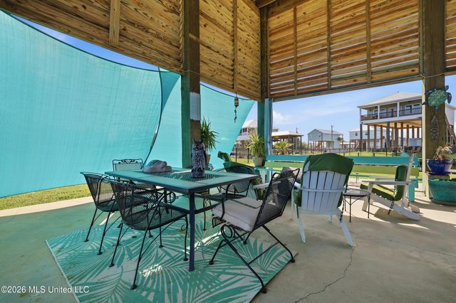 11025 Tahiti Street, Bay Saint Louis, MS 39520