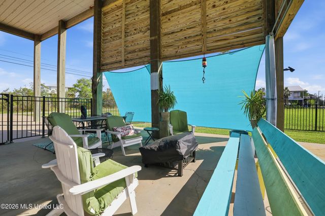 11025 Tahiti Street, Bay Saint Louis, MS 39520