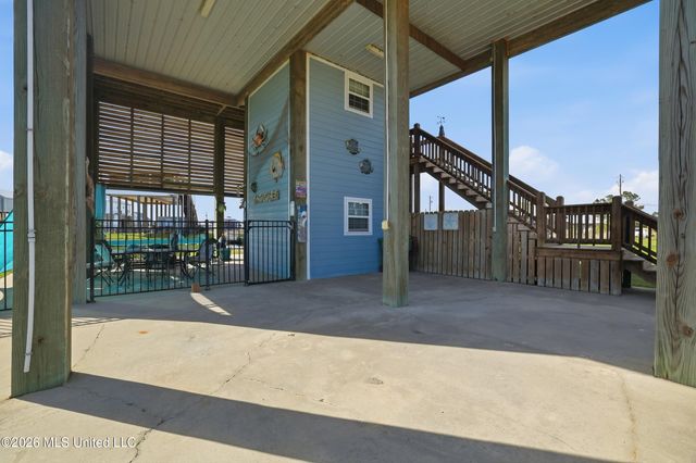 11025 Tahiti Street, Bay Saint Louis, MS 39520