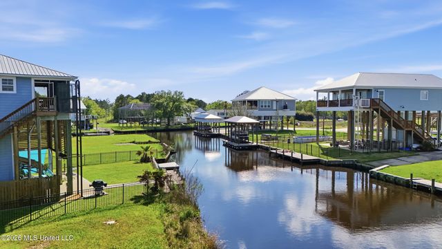 11025 Tahiti Street, Bay Saint Louis, MS 39520