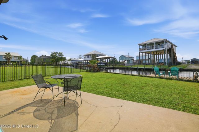 11025 Tahiti Street, Bay Saint Louis, MS 39520