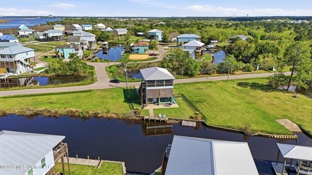 11025 Tahiti Street, Bay Saint Louis, MS 39520