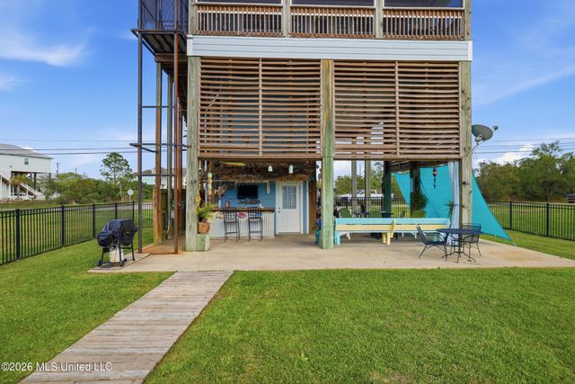 11025 Tahiti Street, Bay Saint Louis, MS 39520