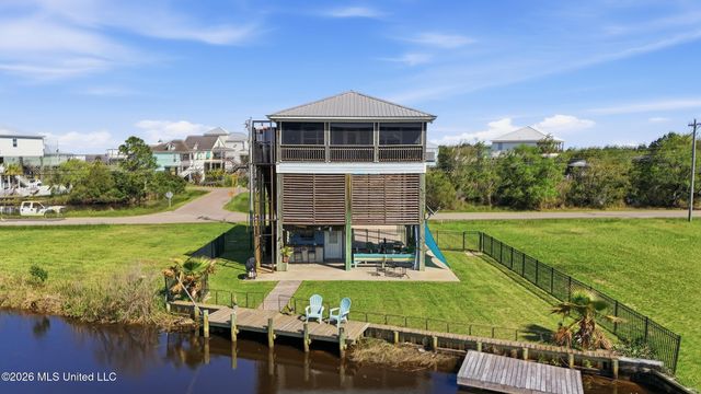 11025 Tahiti Street, Bay Saint Louis, MS 39520