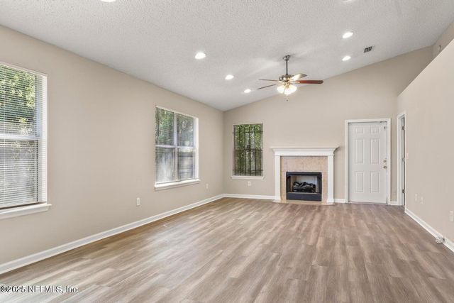 3924 VICTORIA LANDING Drive S, Jacksonville, FL 32208