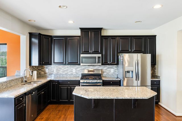 54 BAYSIDE DR, Fredericksburg, VA 22405