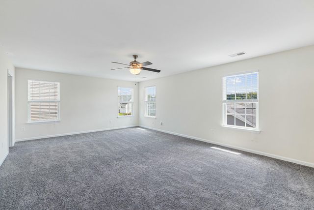 54 BAYSIDE DR, Fredericksburg, VA 22405