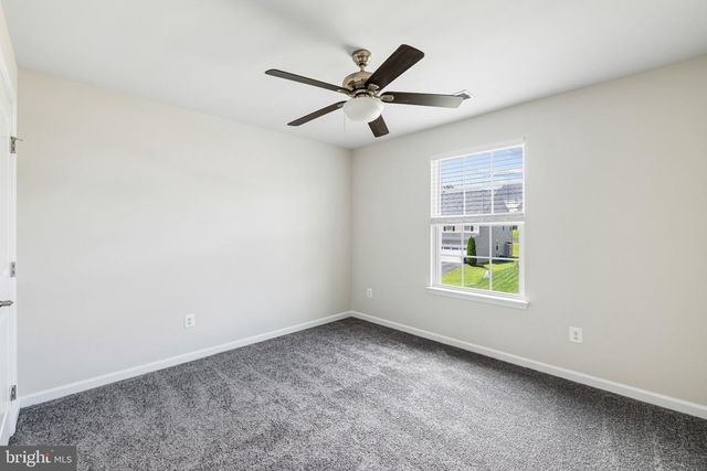 54 BAYSIDE DR, Fredericksburg, VA 22405
