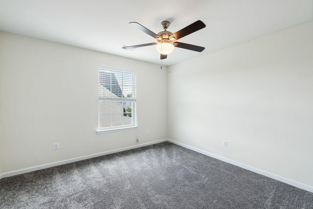 54 BAYSIDE DR, Fredericksburg, VA 22405