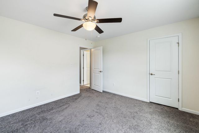 54 BAYSIDE DR, Fredericksburg, VA 22405