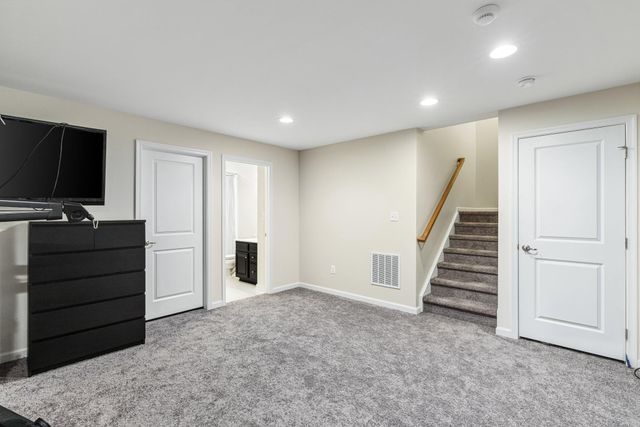 54 BAYSIDE DR, Fredericksburg, VA 22405