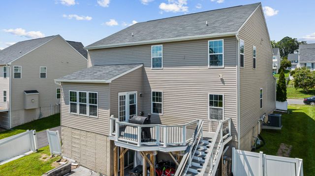 54 BAYSIDE DR, Fredericksburg, VA 22405
