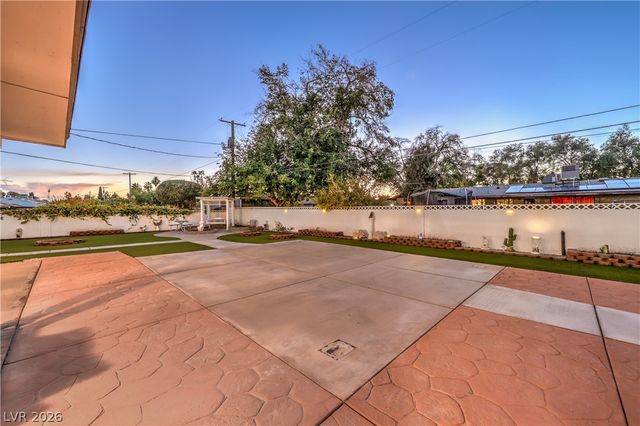 1963 Catalpa Trail, Las Vegas, NV 89108