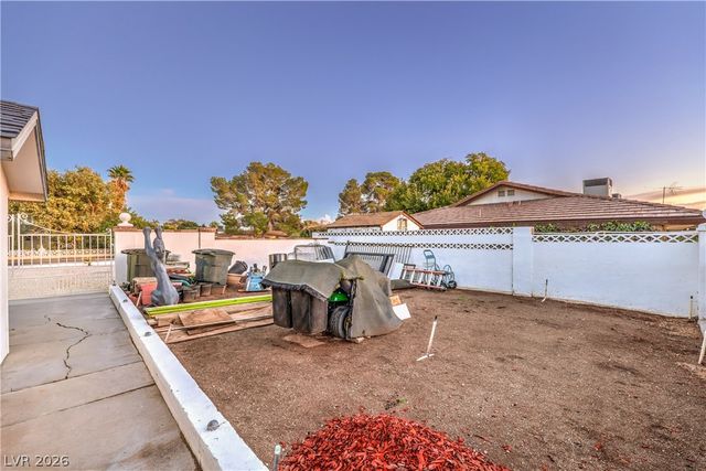 1963 Catalpa Trail, Las Vegas, NV 89108