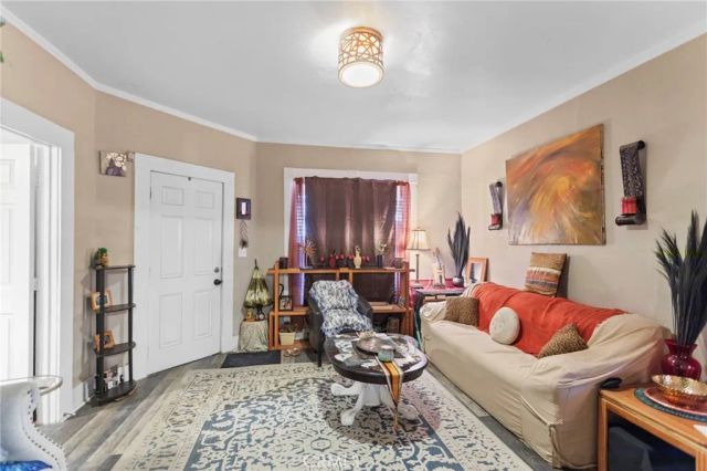 4048 9th Street, Riverside, CA 92501