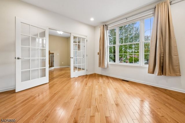20 Gable Walk 20, Livingston Twp., NJ 07039