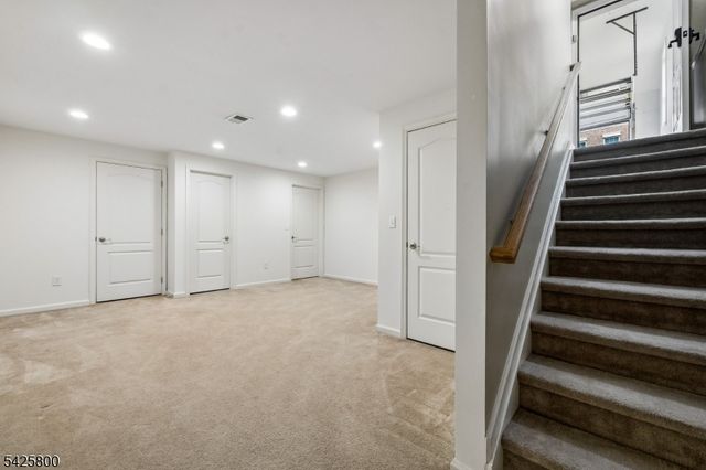 20 Gable Walk 20, Livingston Twp., NJ 07039