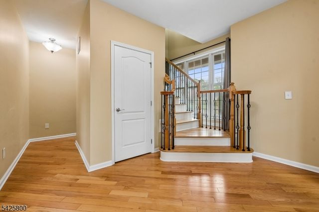 20 Gable Walk 20, Livingston Twp., NJ 07039